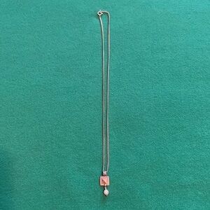Small pendant necklace